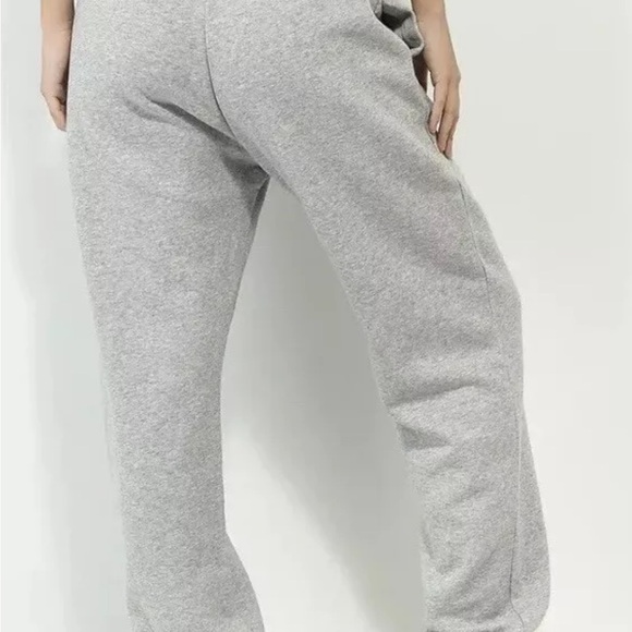 New Nike Women’s Sportswear Essentials Fleece Jogger Pants Sz. XS NEW BV4089-063 - Picture 3 of 7